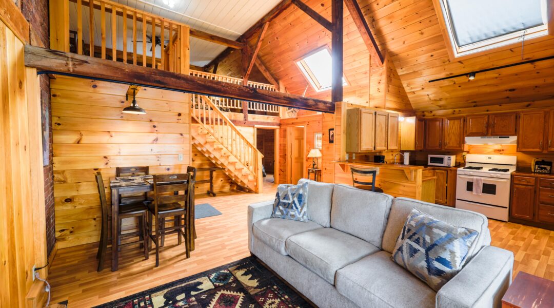 Rustic barn apartment in Greenville Maine